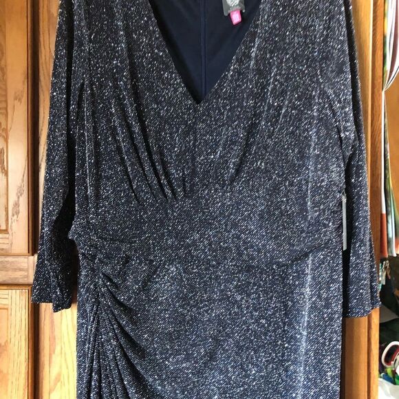 NWT Vince Camuto Metallic V-Neck Ruched Long Sleeve Maxi Dress Plus Size 22W - Picture 4 of 13